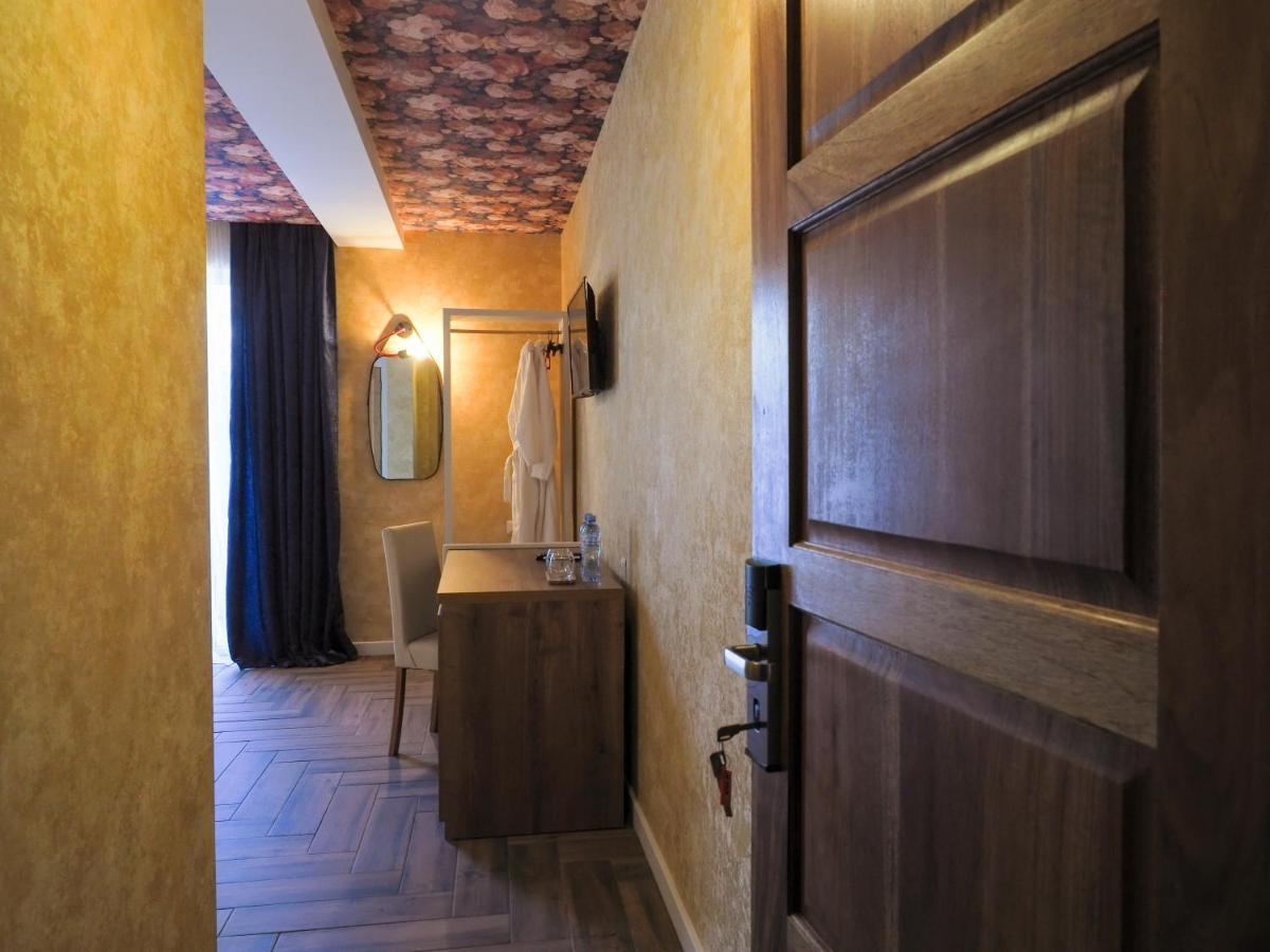 Hotel Banihills Tbilisi Esterno foto